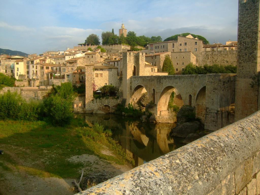 Besalut Apartment Buitenkant foto